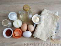 Фото приготовления рецепта: Яичница-болтунья с помидорами и луком в лаваше (на сковороде) - шаг №1
