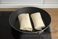 Фото приготовления рецепта: Рулетики из лаваша с копчёным сыром и варёными яйцами - шаг №8