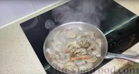 Фото приготовления рецепта: Жареные креветки с чесноком и соевым соусом - шаг №3