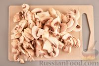 Фото приготовления рецепта: Солянка с грибами и картошкой - шаг №4