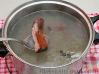 Фото приготовления рецепта: Картофельный суп с копчёными рёбрами - шаг №5