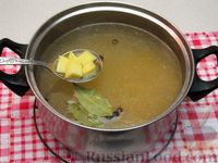 Фото приготовления рецепта: Картофельный суп с копчёными рёбрами - шаг №8