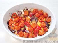 Фото приготовления рецепта: Салат с огурцами, зеленью и цитрусово-горчичной заправкой - шаг №3