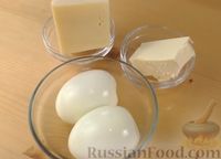 Фото приготовления рецепта: Мясные зразы с сыром и варёными яйцами - шаг №4
