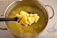 Фото приготовления рецепта: Щи с квашеной капустой и фасолью - шаг №9