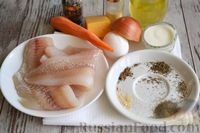 Фото приготовления рецепта: Рыбные котлеты с морковью, сыром и сметаной - шаг №1