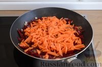 Фото приготовления рецепта: Красный борщ с вишней и орехами - шаг №5