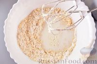 Фото приготовления рецепта: Пышные оладьи на молоке - шаг №7
