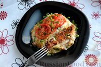 Фото приготовления рецепта: Запечённая рыба с томатным соусом в листьях пекинской капусты - шаг №22