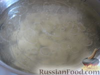 Фото приготовления рецепта: Суп картофельный с макаронами - шаг №4