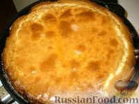 Фото приготовления рецепта: Пирог из сырой рыбы с луком и рисом - шаг №19
