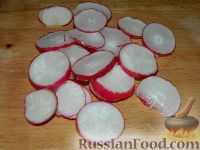 Фото приготовления рецепта: Салат с фасолью «Морские камушки» - шаг №7