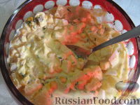 Фото к рецепту: Салат из ананаса и кукурузы с хреном