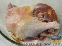 Фото приготовления рецепта: Ножки пекинской утки с яблоками - шаг №5