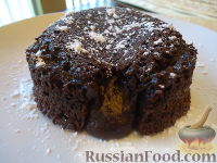 Фото к рецепту: Шоколадное пирожное "Лава" (Chocolate Lava cake)