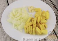 Фото приготовления рецепта: Крем-суп из цветной капусты и картофеля, с сыром - шаг №5