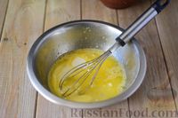 Фото приготовления рецепта: Дрожжевые пирожки с капустой, тушенной в молоке - шаг №11