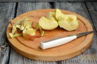 Фото приготовления рецепта: Салат с сардинами, кукурузой, яблоком и сухариками - шаг №6