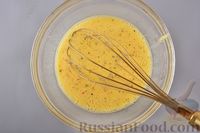 Фото приготовления рецепта: Омлет с фасолью, овощами и сыром - шаг №5