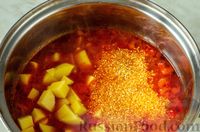 Фото приготовления рецепта: Томатный суп с квашеной капустой и кукурузной крупой - шаг №11
