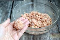 Фото приготовления рецепта: Запечённые мясные фрикадельки, тушенные в вишнёвом соусе - шаг №5