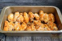Фото приготовления рецепта: Куриные крылышки, запечённые в кокосовой стружке - шаг №7