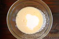 Фото приготовления рецепта: Маковый пирог на сметане, со сливочной карамелью и семечками - шаг №3