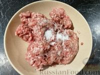 Фото приготовления рецепта: Булгур с фрикадельками и овощами (на сковороде) - шаг №2