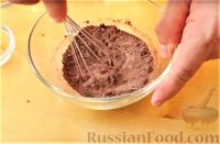 Фото приготовления рецепта: Сдобные булочки "Розочки" с шоколадной начинкой - шаг №10