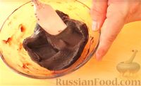 Фото приготовления рецепта: Сдобные булочки "Розочки" с шоколадной начинкой - шаг №14