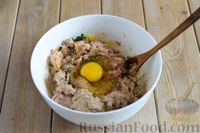 Фото приготовления рецепта: Суп с фрикадельками, макаронами и шпинатом - шаг №4