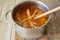 Фото приготовления рецепта: Суп с лапшой и  чечевично-рисовыми тефтельками - шаг №15