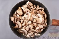 Фото приготовления рецепта: Тефтели из гречки и грибов, запечённые в томатном соусе - шаг №7
