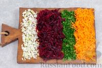 Фото приготовления рецепта: Салат из квашеной капусты со свёклой и морковью - шаг №3