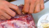 Фото приготовления рецепта: Запечённое мясо в яблочной глазури - шаг №6