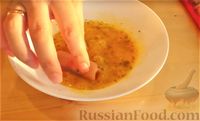 Фото приготовления рецепта: Куриные рулетики с морковно-сырной начинкой, в манной панировке - шаг №8