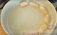 Фото приготовления рецепта: Куриные рулетики с морковно-сырной начинкой, в манной панировке - шаг №10