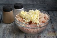 Фото приготовления рецепта: Куриные фрикадельки в грибном соусе (на сковороде) - шаг №4
