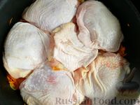 Фото приготовления рецепта: Курица, тушенная с чечевицей - шаг №5