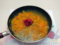 Фото приготовления рецепта: Фасоль с овощами в томатном соусе - шаг №9