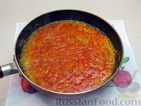 Фото приготовления рецепта: Фасоль с овощами в томатном соусе - шаг №10