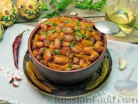 Фото приготовления рецепта: Фасоль с овощами в томатном соусе - шаг №14
