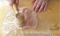 Фото приготовления рецепта: Куриный рулет с блинами, фаршированными грибами - шаг №3