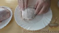 Фото приготовления рецепта: Курица в крахмальной панировке, с грибным соусом - шаг №2