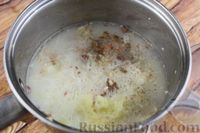 Фото приготовления рецепта: Овcяная каша на молоке, с изюмом, яблоками и корицей - шаг №9