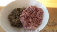 Фото приготовления рецепта: Сочные мясные котлеты с луком и грибами - шаг №5