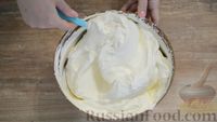 Фото приготовления рецепта: Медовый торт "Кокетка" со сливочно-сырным кремом - шаг №9