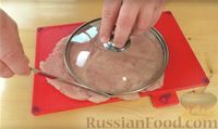 Фото приготовления рецепта: Куриная грудка с помидорно-сырной начинкой, в панировке - шаг №4