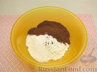 Фото приготовления рецепта: Шоколадно-кофейные блинчики на молоке - шаг №2