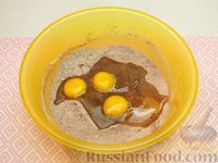 Фото приготовления рецепта: Шоколадно-кофейные блинчики на молоке - шаг №4